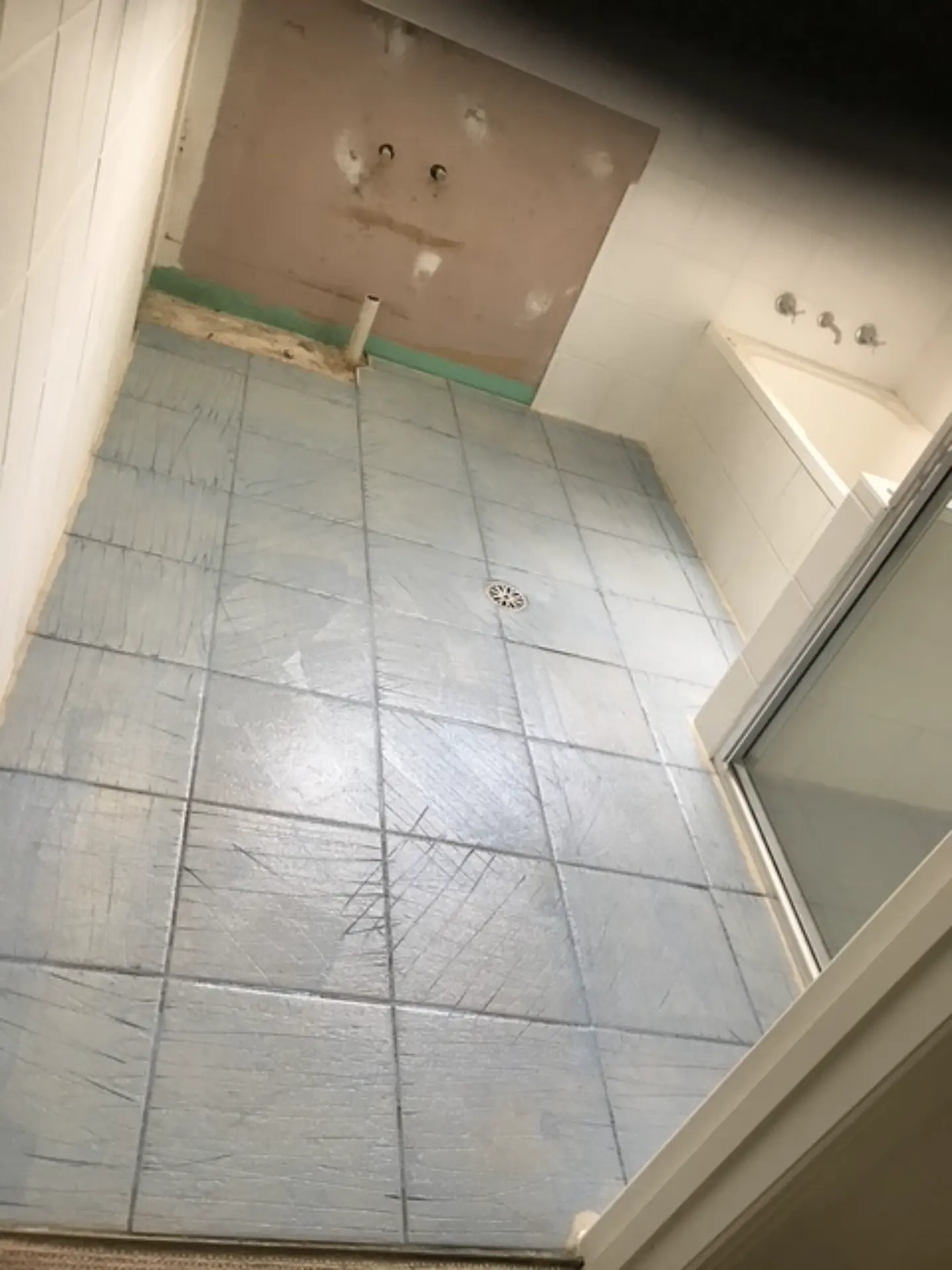 Bathroom tiling and waterproofing project by Lay My Tiles in Coffs Harbour — photo 33