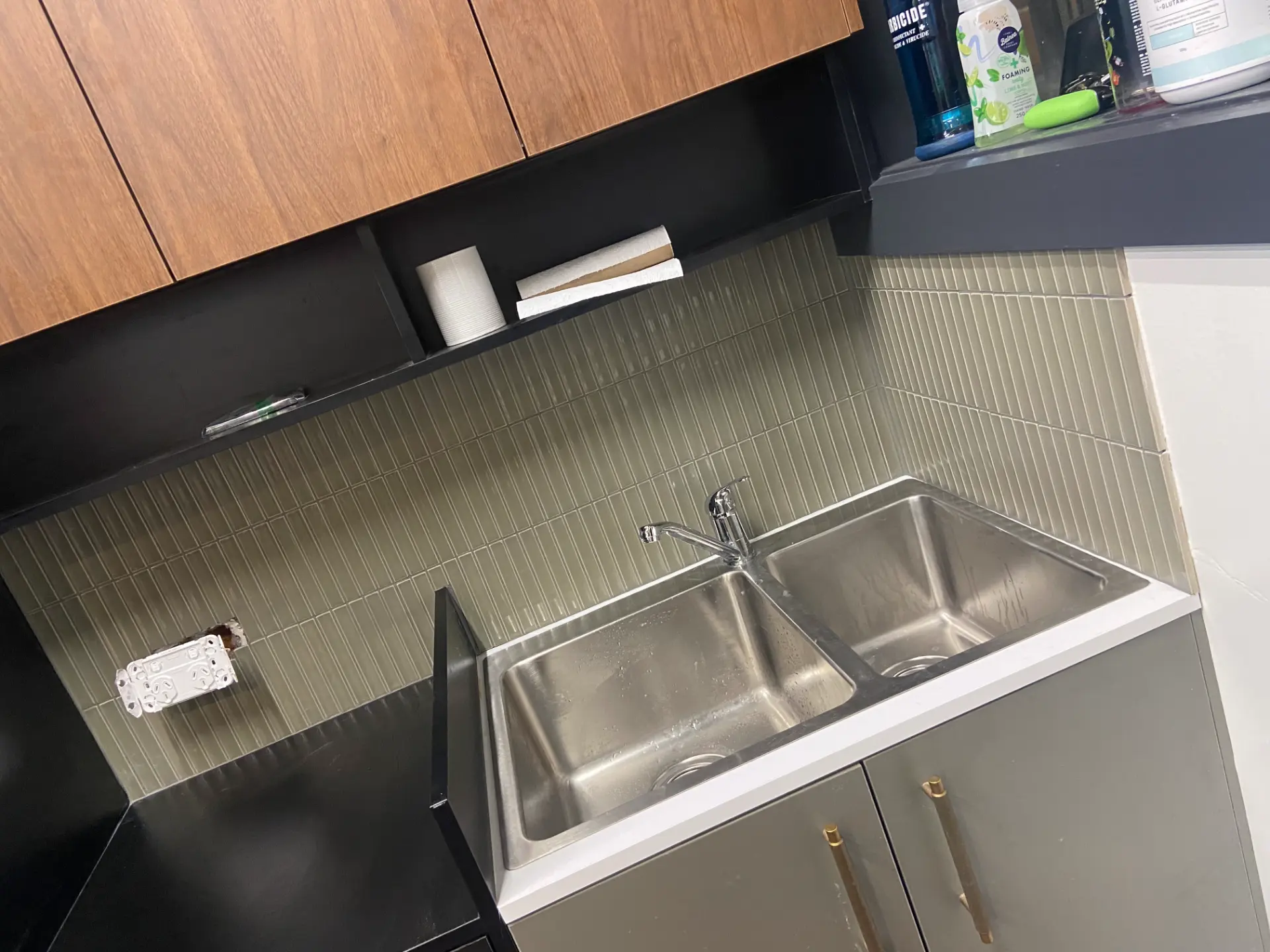Kitchen splashback tiling project by Lay My Tiles in Coffs Harbour — photo 5
