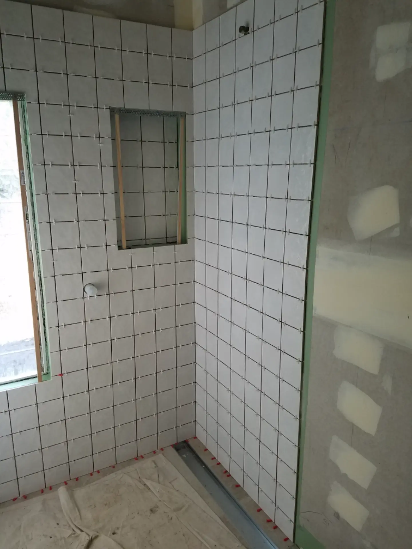 Bathroom tiling and waterproofing project by Lay My Tiles in Coffs Harbour — photo 7