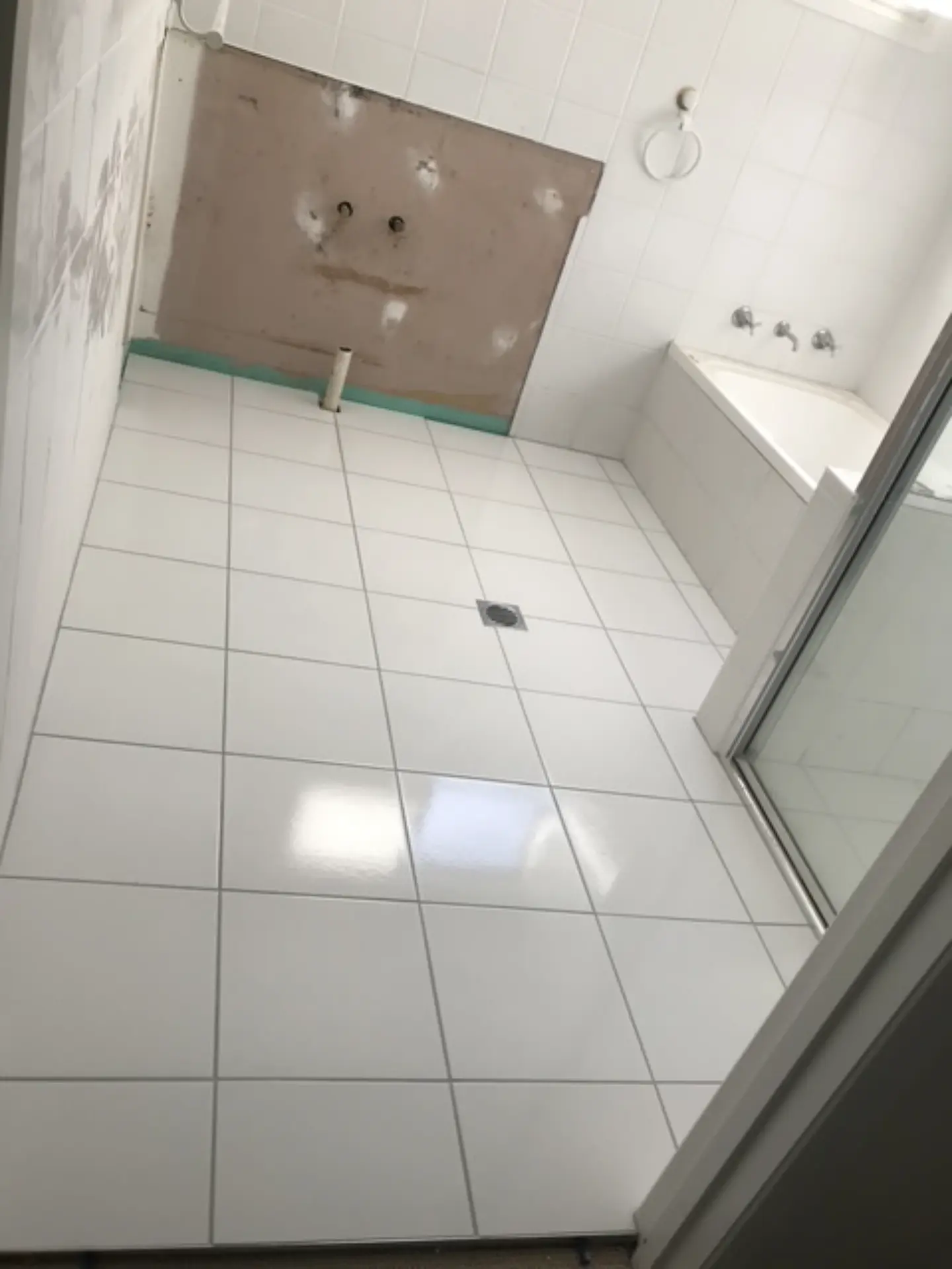 Bathroom tiling and waterproofing project by Lay My Tiles in Coffs Harbour — photo 34