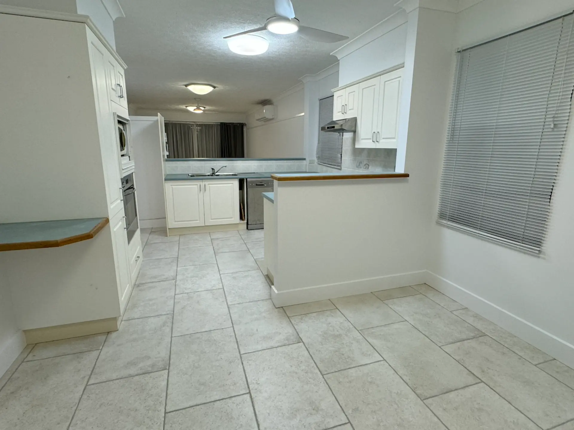 Kitchen splashback tiling project by Lay My Tiles in Coffs Harbour — photo 13